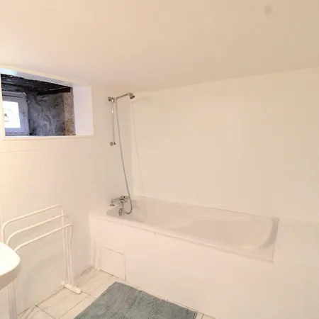 Maison De Charme Au Bord D'un Ruisseau, Calme, Terrasse, Cheminee, Proche Aurillac Et Activites Nature - Fr-1-742-561