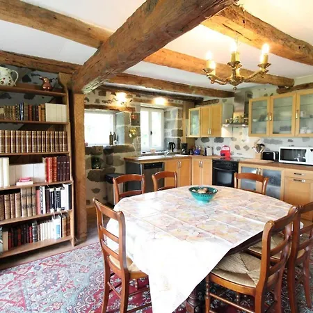 Holiday home Maison De Charme Au Bord D'un Ruisseau, Calme, Terrasse, Cheminee, Proche Aurillac Et Activites Nature - Fr-1-742-561 *