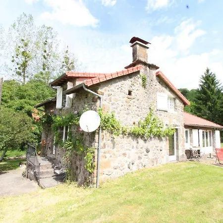 Holiday home Maison De Charme Au Bord D'un Ruisseau, Calme, Terrasse, Cheminee, Proche Aurillac Et Activites Nature - Fr-1-742-561 Giou-de-Mamou